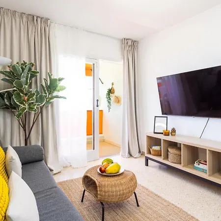Tms Veramar2, Seafront, Ac, Pool & Parking Арона
