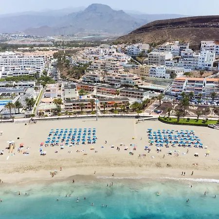 Tms Veramar2, Seafront, Ac, Pool & Parking Apartment