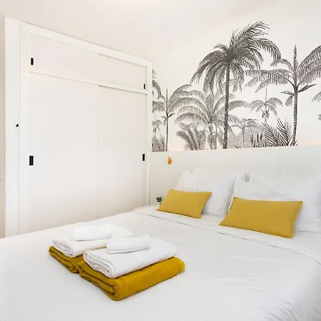 Апартаменты Tms Veramar2, Seafront, Ac, Pool & Parking Арона