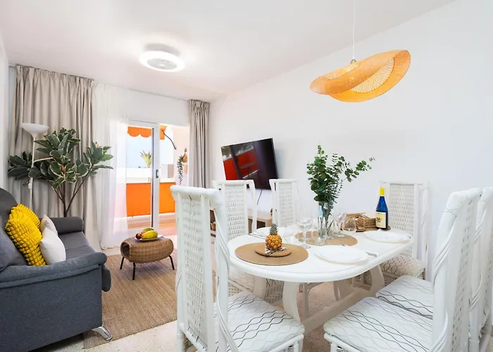 Tms Veramar2, Seafront, Ac, Pool & Parking * 아로나