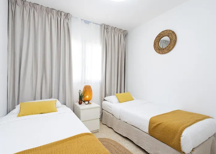 Tms Veramar2, Seafront, Ac, Pool & Parking *