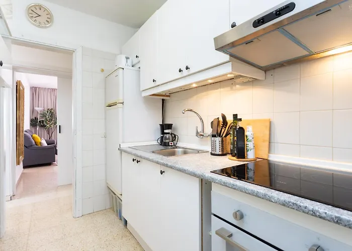 Tms Veramar2, Seafront, Ac, Pool & Parking