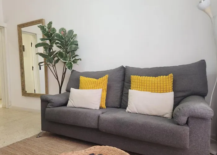 Tms Veramar2, Seafront, Ac, Pool & Parking 아파트 아로나