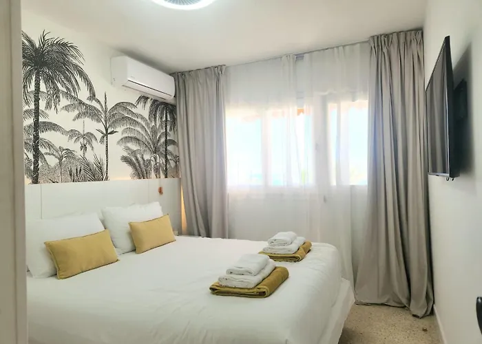 Tms Veramar2, Seafront, Ac, Pool & Parking 아파트